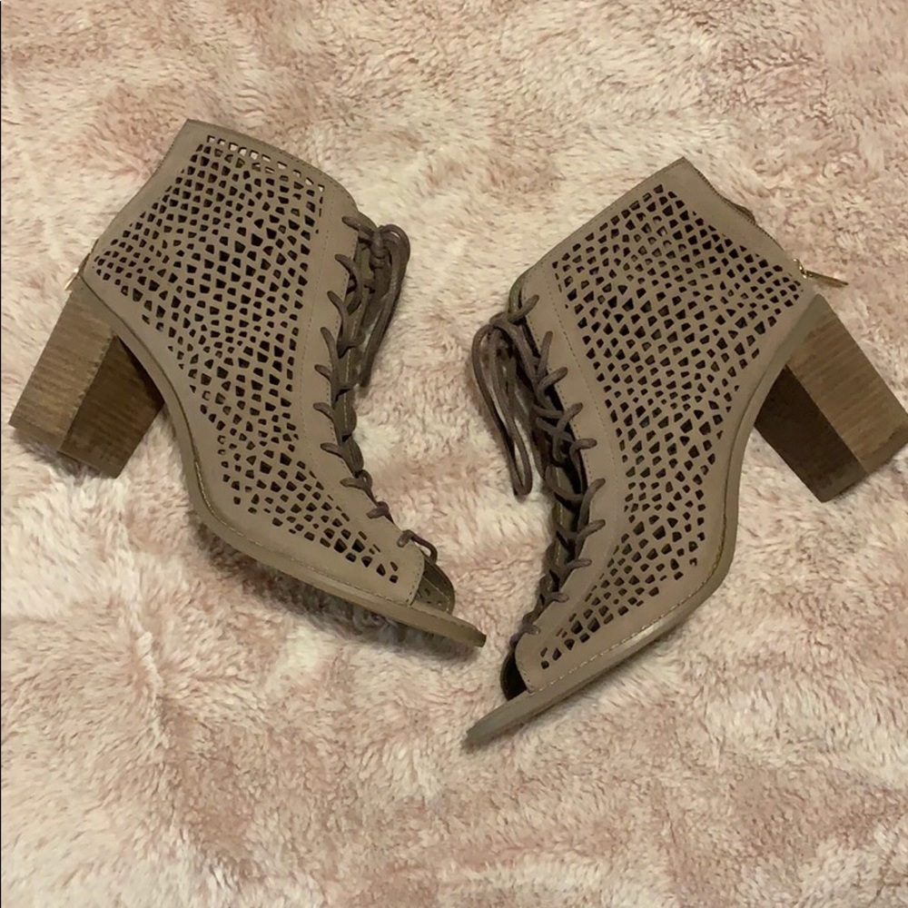 Vince Camuto Heels